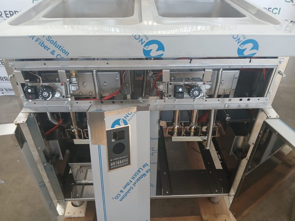FRIGGITRICE 2 VASCHE GAS METANO 17+17LT ( 33 KW )- NUOVA - dettaglio prodotto