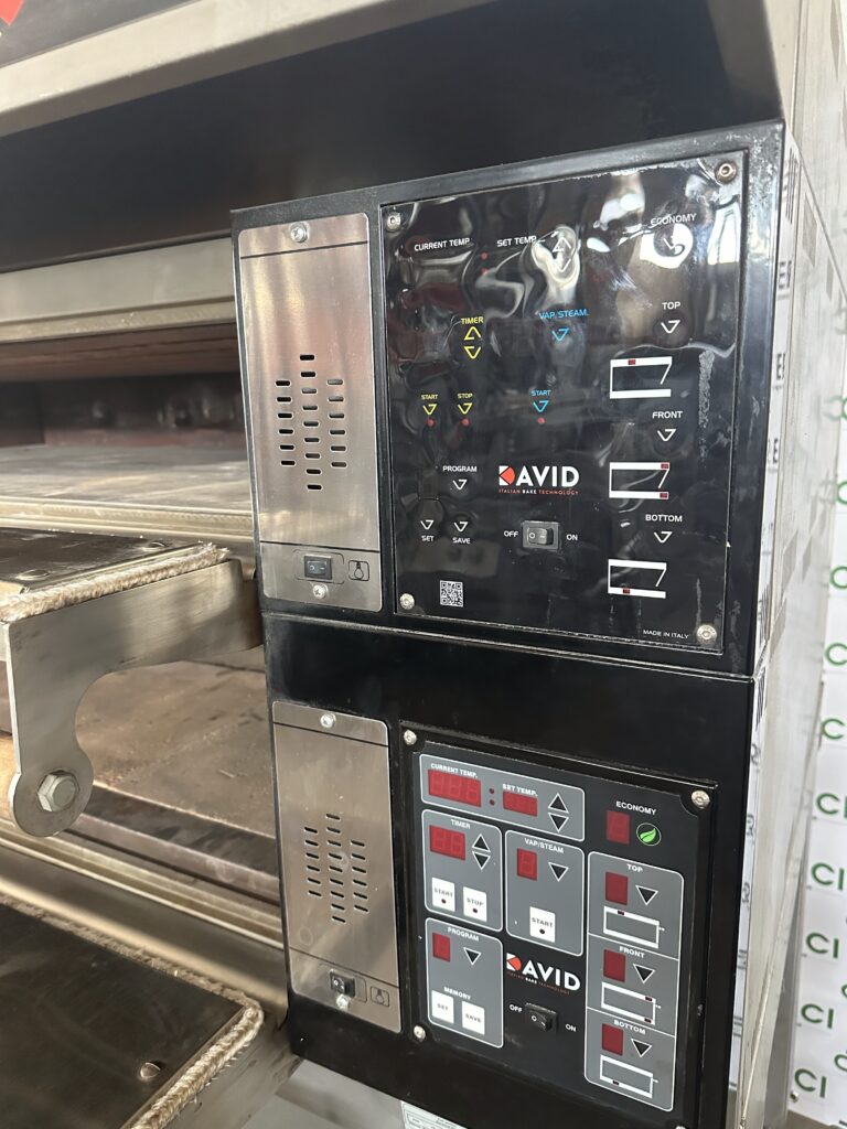FORNO ELETTRICO PROFESSIONALE PER PIZZERIA E PANIFICAZIONE 2 CAMERE COMPLETO DI CAPPA CON ASPIRATORE - dettaglio prodotto
