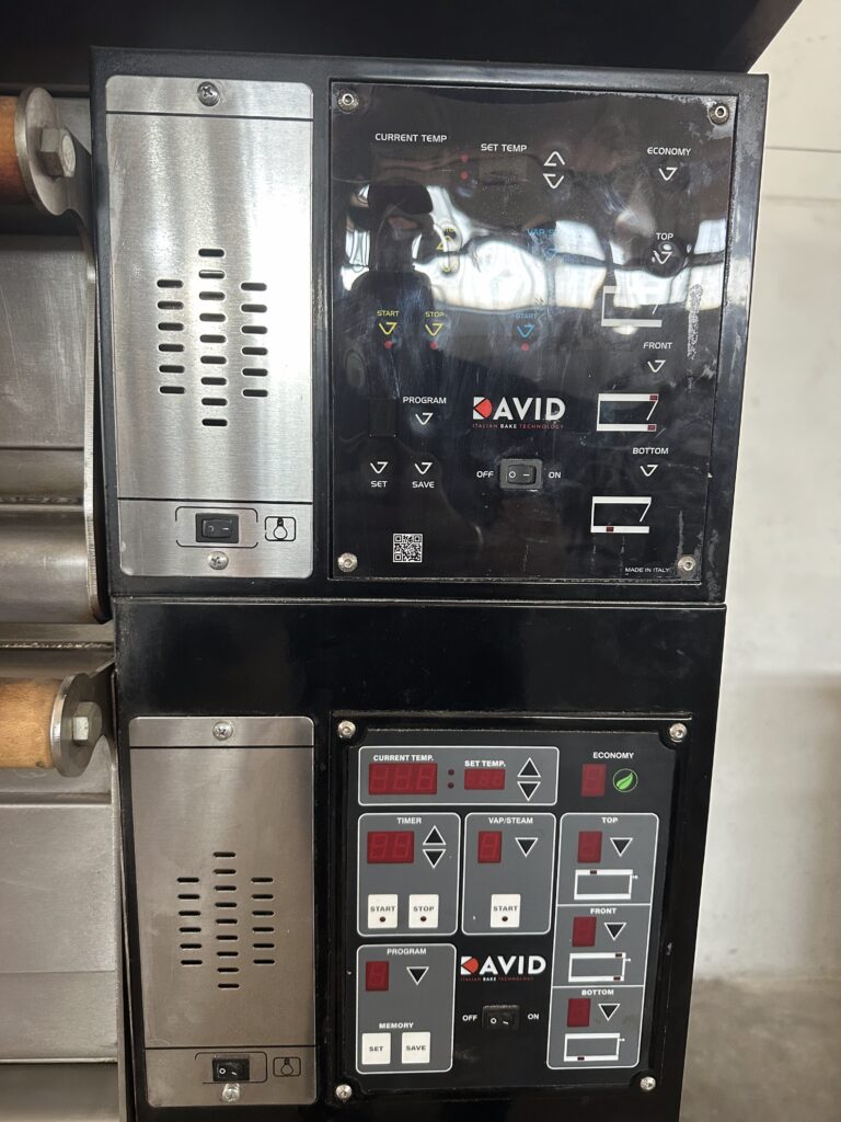 FORNO ELETTRICO PROFESSIONALE PER PIZZERIA E PANIFICAZIONE 2 CAMERE COMPLETO DI CAPPA CON ASPIRATORE - dettaglio prodotto