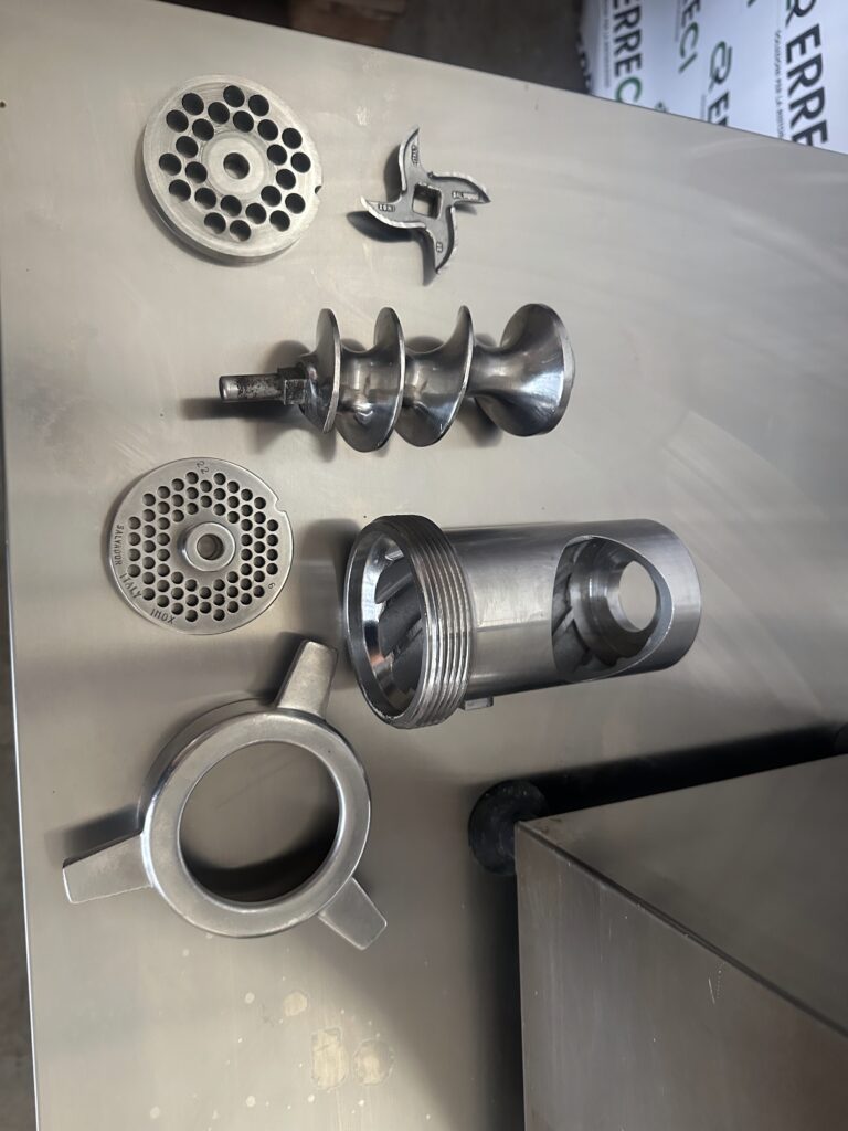 TRITACARNE DA BANCO USATO BOCCA 22/82 – MONOFASE 220V - dettaglio prodotto